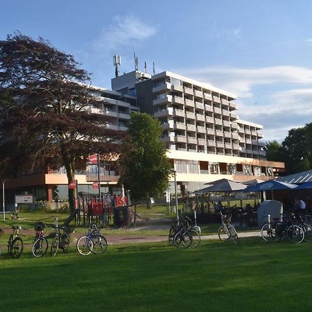 Fewo1846 Intermar - Kajuete Foerdeblick - Familienfreundliches Studioapartment Mit Balkon Und Meerblick Gluecksburg Luaran gambar